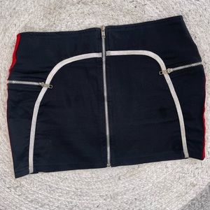 Y2K mini skirt for sale size S!